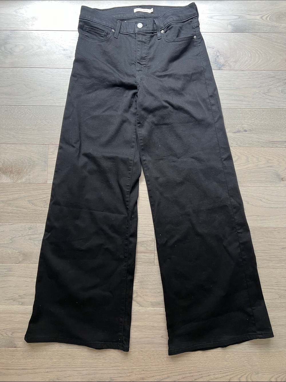 Levi's 318 Shaping Wide Leg